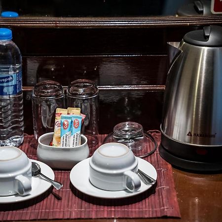 Hemingway'S Hotel Patong 外观 照片